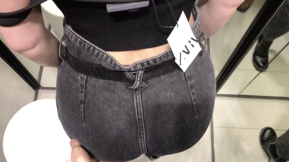 She Gave Public Blowjob And Swallowed Every Drop!