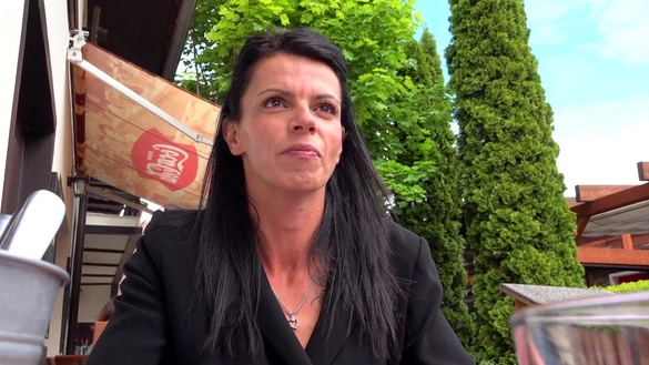 Convinced Mature Czech MILF To Take It In The Ass!