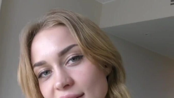 Young Stepmom Showed Me How Badly She Wants Her Stepson's Dick!