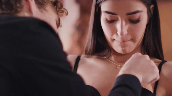Young Hottie Passionately Fucks Her Boyfriend!
