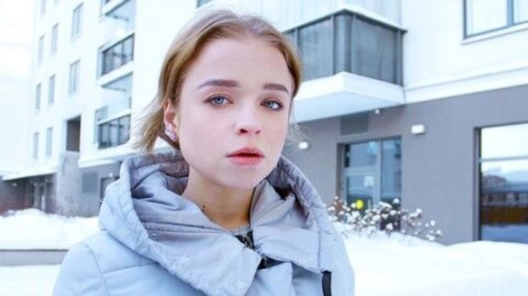 Cute Russian Beauty Gave Him Road Head Then Fucked At Home!