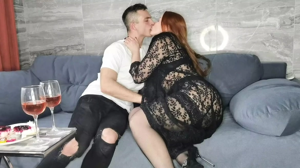 Chubby Stepmom Loves Riding Her Stepson's Thick Cock!