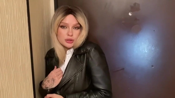Drunk College Girl Showed Up At My Door In The Middle Of The Night!