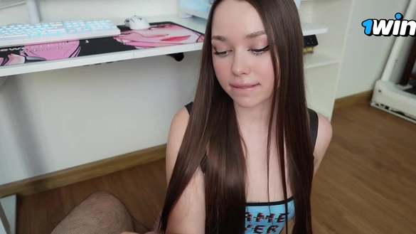 Best Distraction From Gaming - Sloppy BJ And Hard Sex!