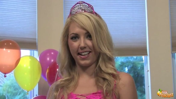 She Gave Him A Birthday Blowjob