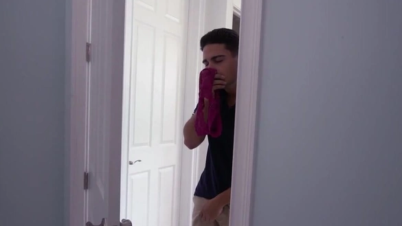 My Stepmom’s Dirty Panties Smell So Good I Couldn’t Resist!