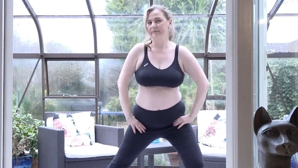 Thick 45YO MILF Wife Does Her Daily Workout...